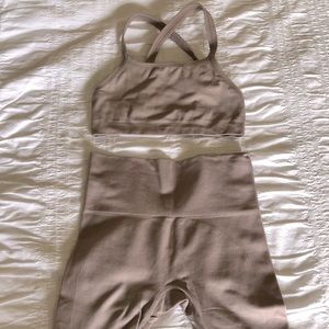 SETActive leggings and sports bra